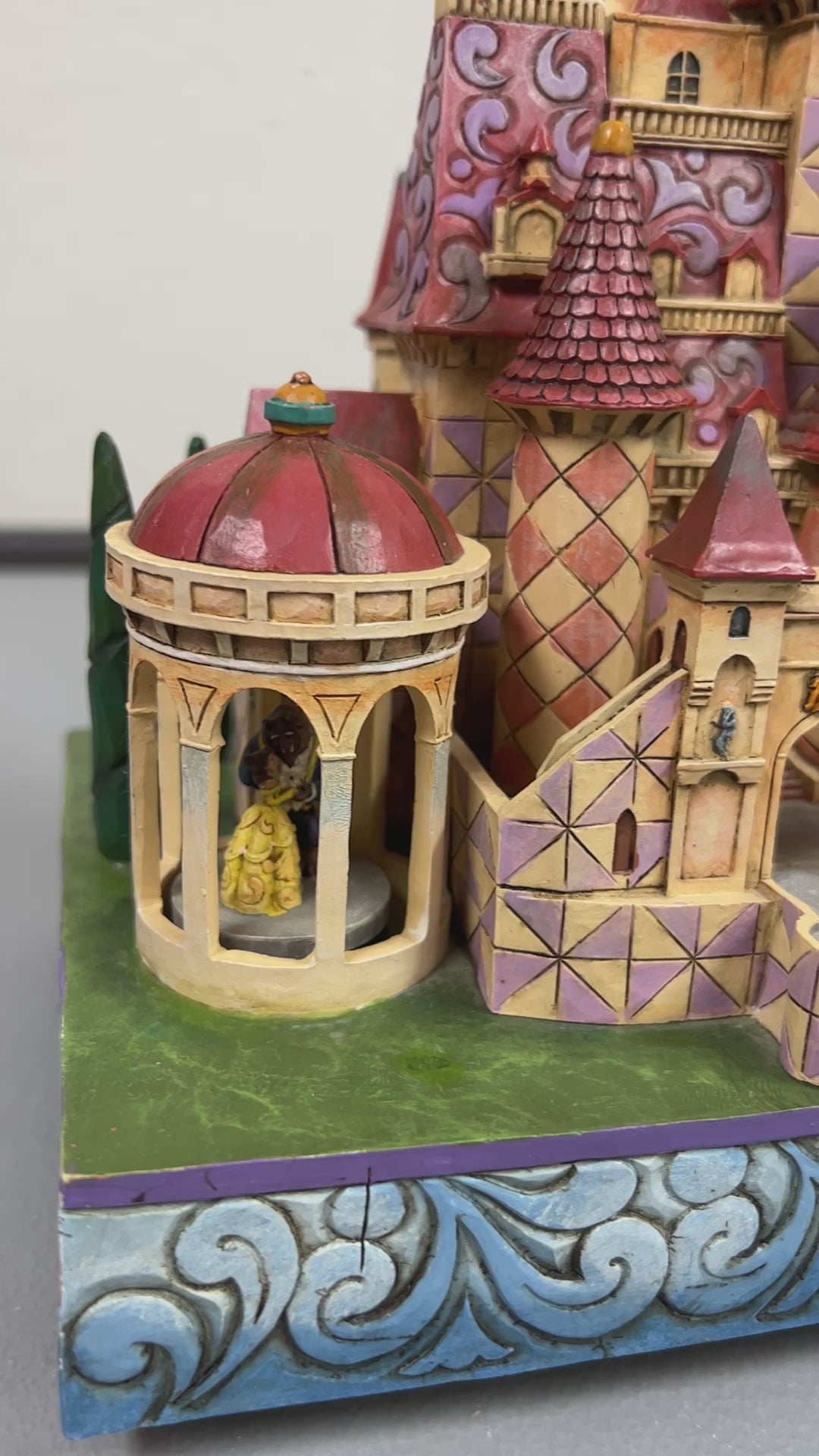 Jim Shore Disney Traditions - Enchanted Kingdom Beauty and the Beast  Musical Light Up Castle Figurine (No Box)